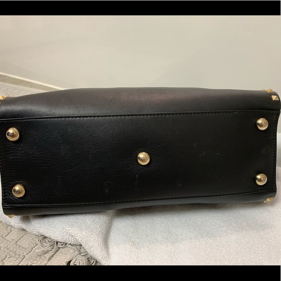 Authentic Valentino Garavani rockstud tote handbag - Picture 8 of 8